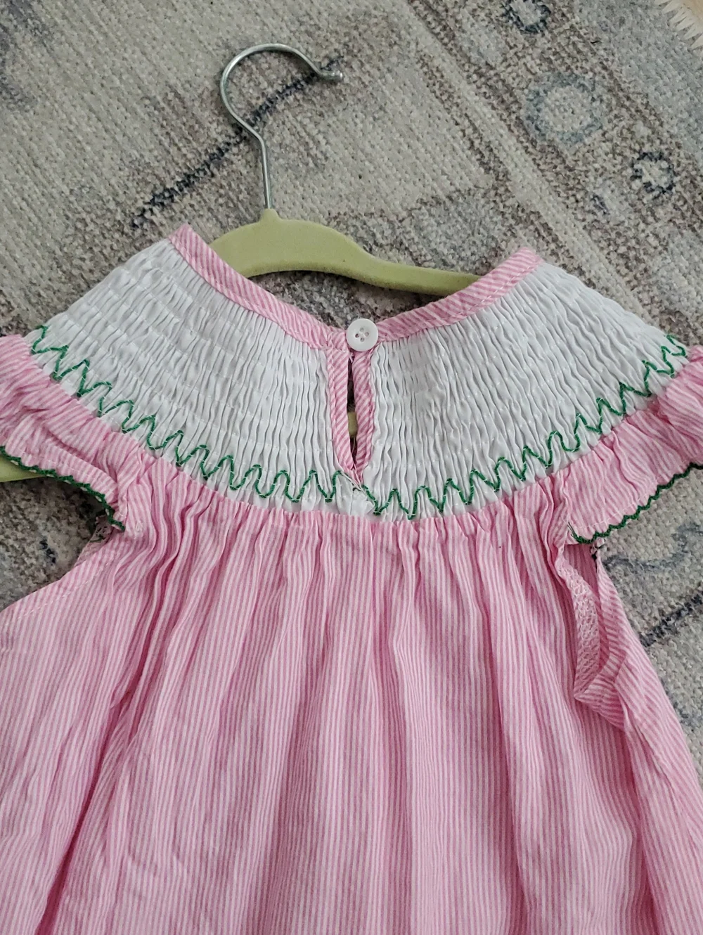 N/A pink smocked